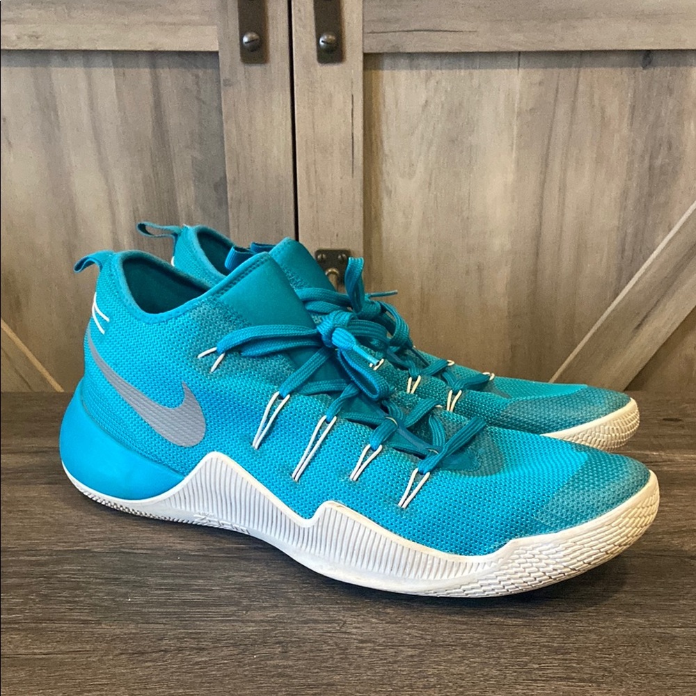 Nike Hypershift Turquoise Blue White Athletic Basketball Sneakers size 17